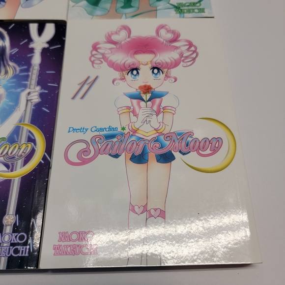 Sailor Moon book 📖 ✨️ lot 4 - Picture 8 of 11